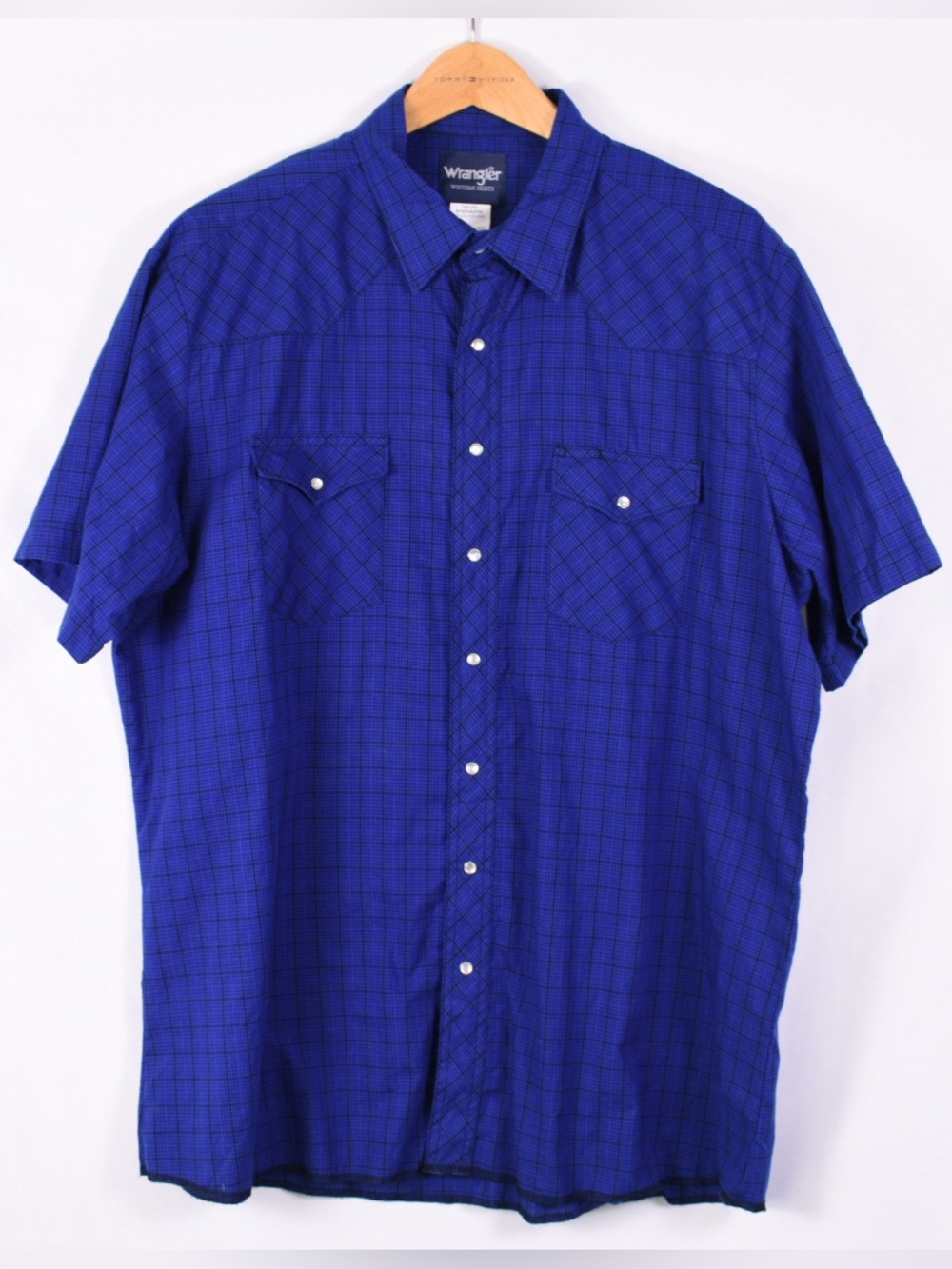 Wrangler Short Sleeve Blue Plaid Button-Down Shirt